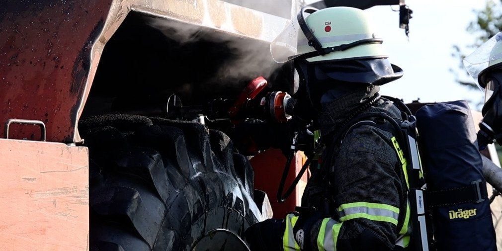Radlader in Brand