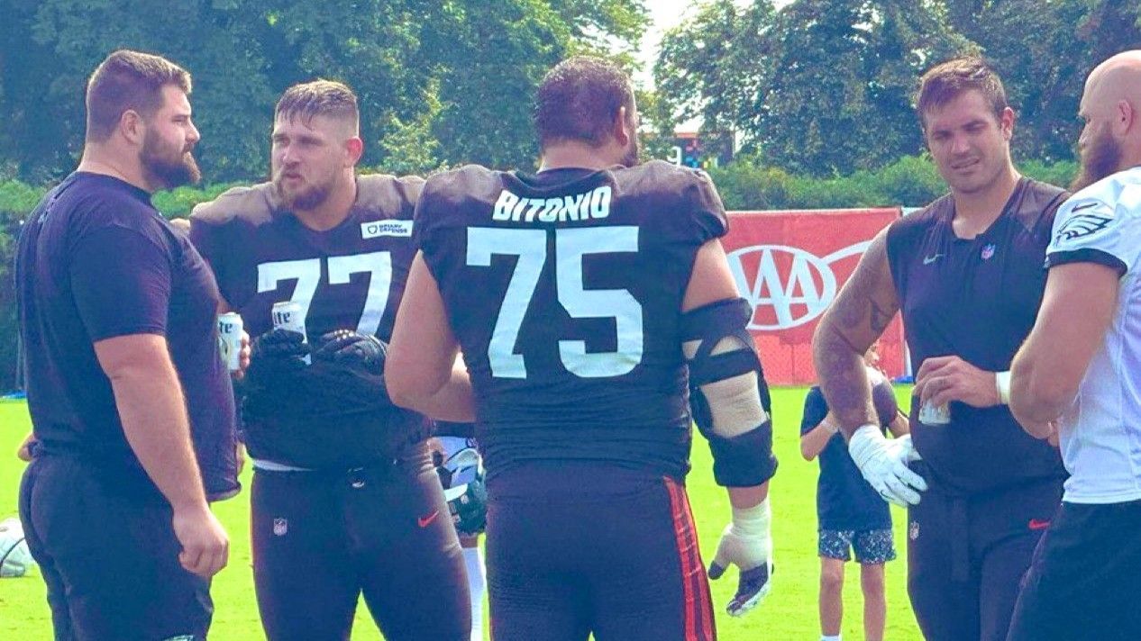 Kreisliga-Vibes in der NFL: Eagles-Star bringt Bier mit