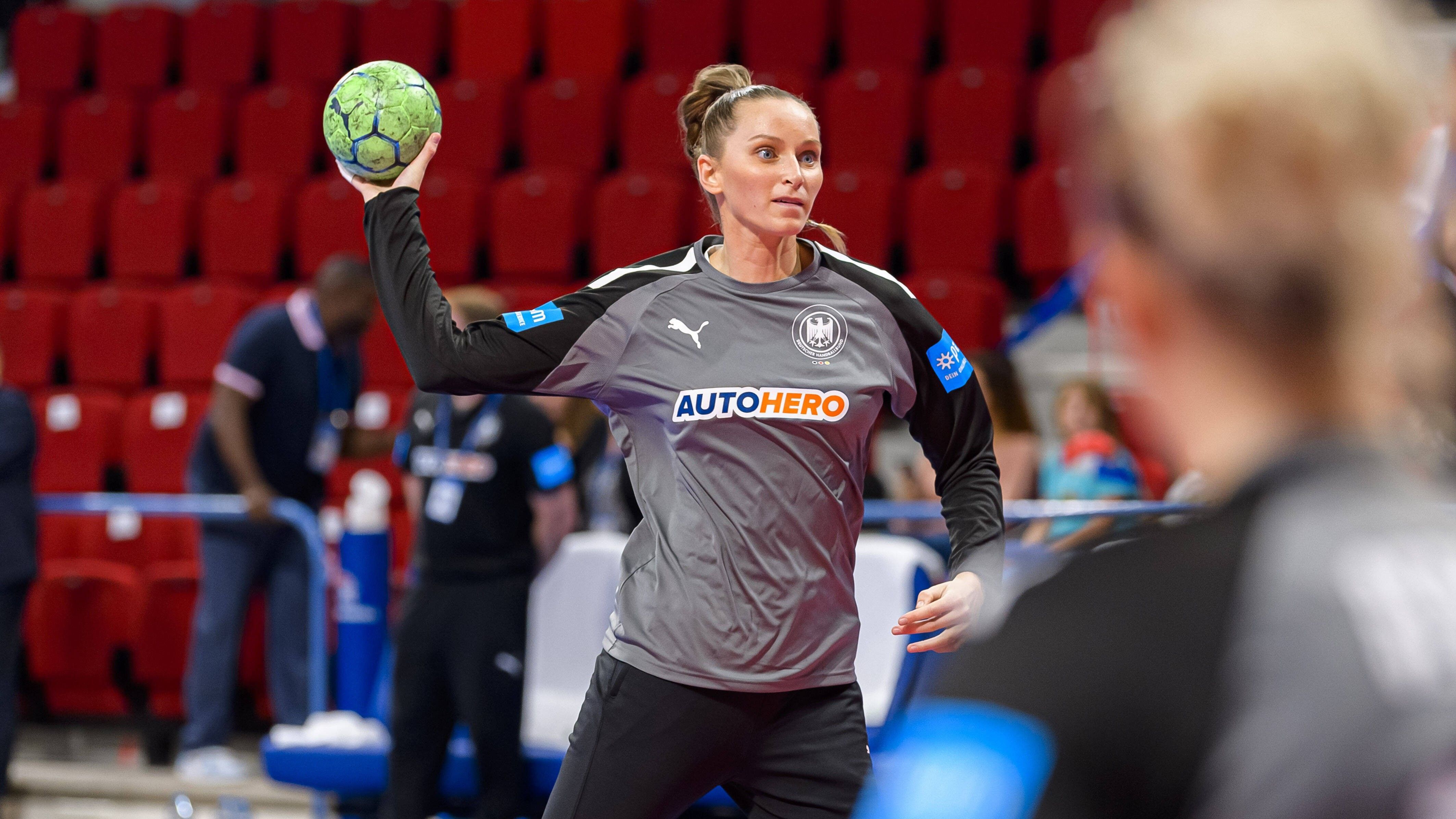 Kurios! Bundesliga-Spielerin ist beim Bachelor dabei