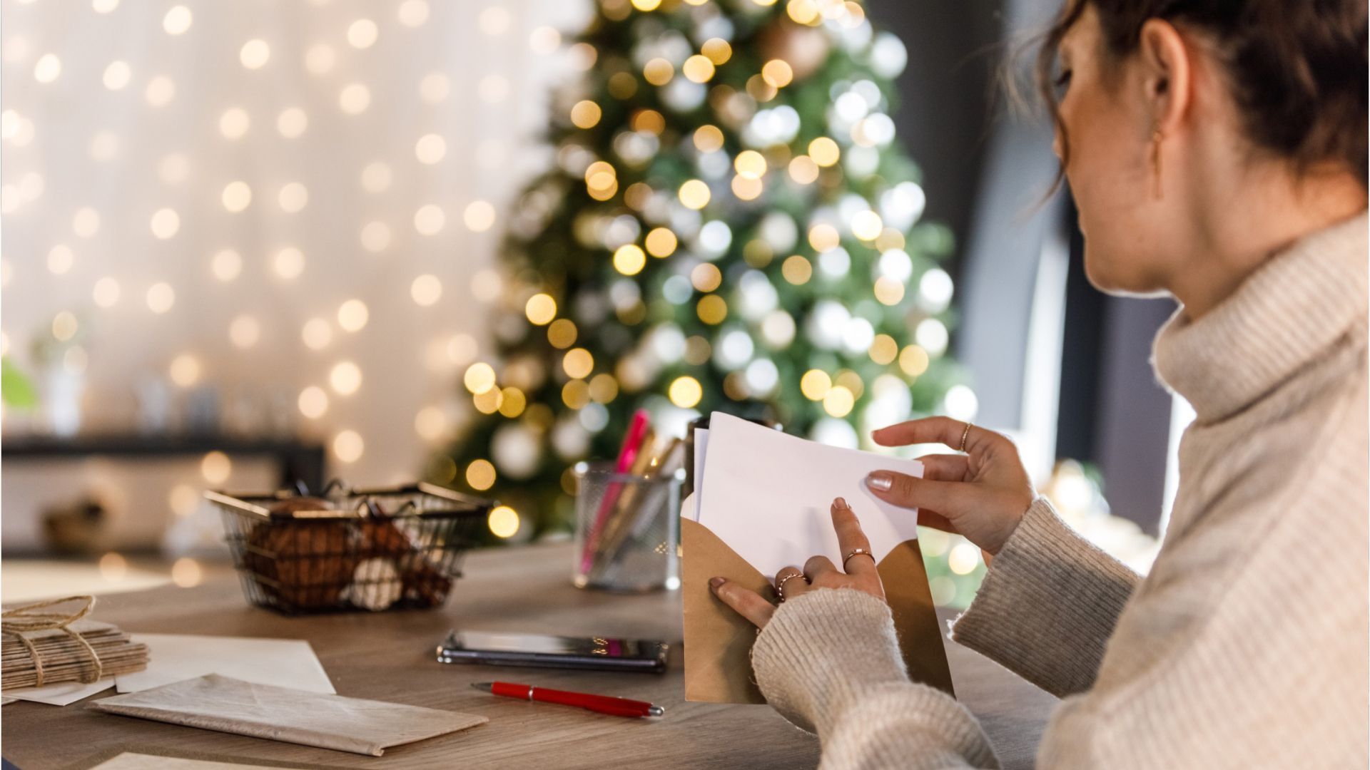 Post und DHL - Bis zu diesem Datum sollten Sie Weihnachtsgeschenke versenden