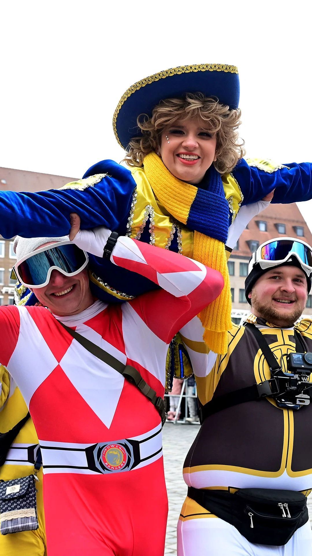 Video: Fasching in Nürnberg: Der Gaudiwurm zieht durch die Stadt