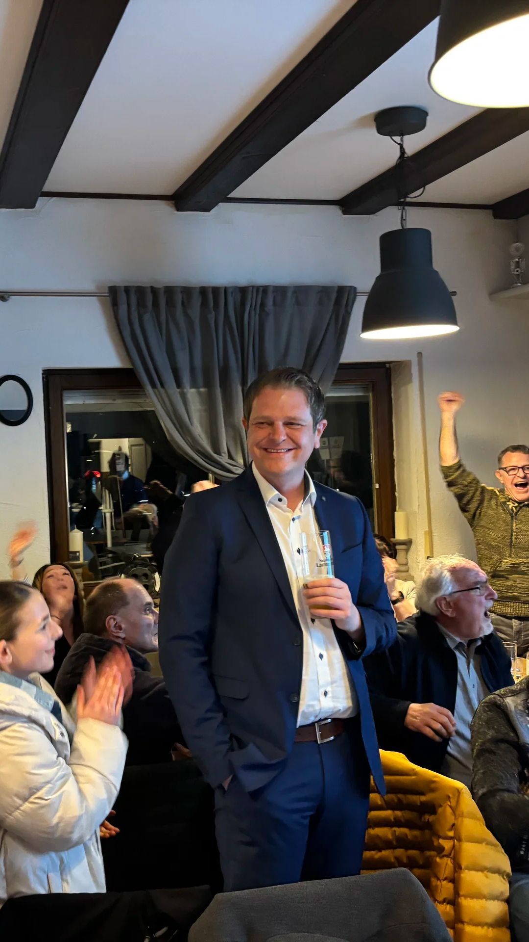 Video: Martin Meier ist neuer Landrat von Neumarkt: Erste Reaktionen auf die Stichwahl 2026