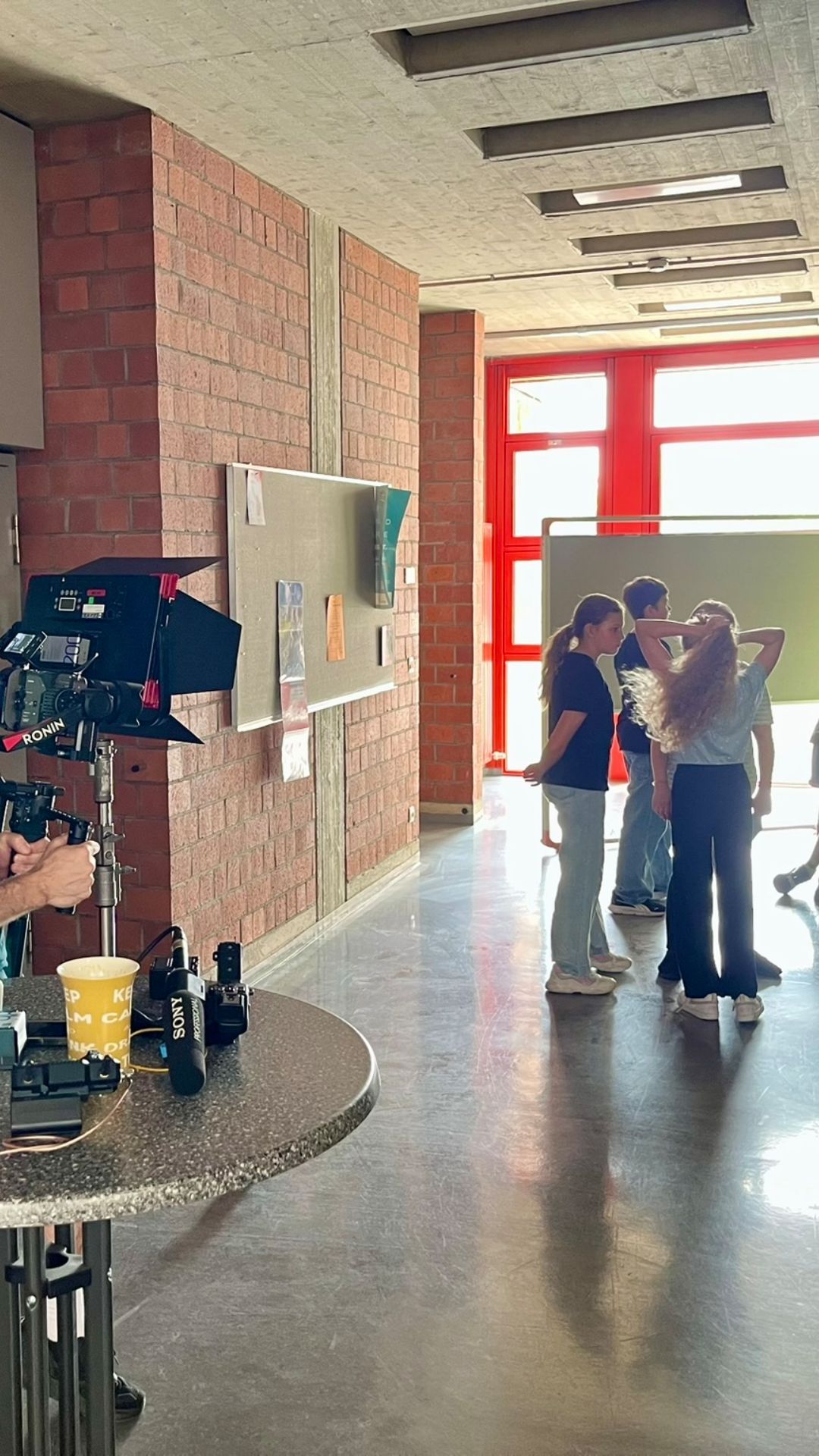 Video: Vom Leseclub zum Filmteam: Schwabacher Schüler drehen Buchtrailer für ganz Deutschland