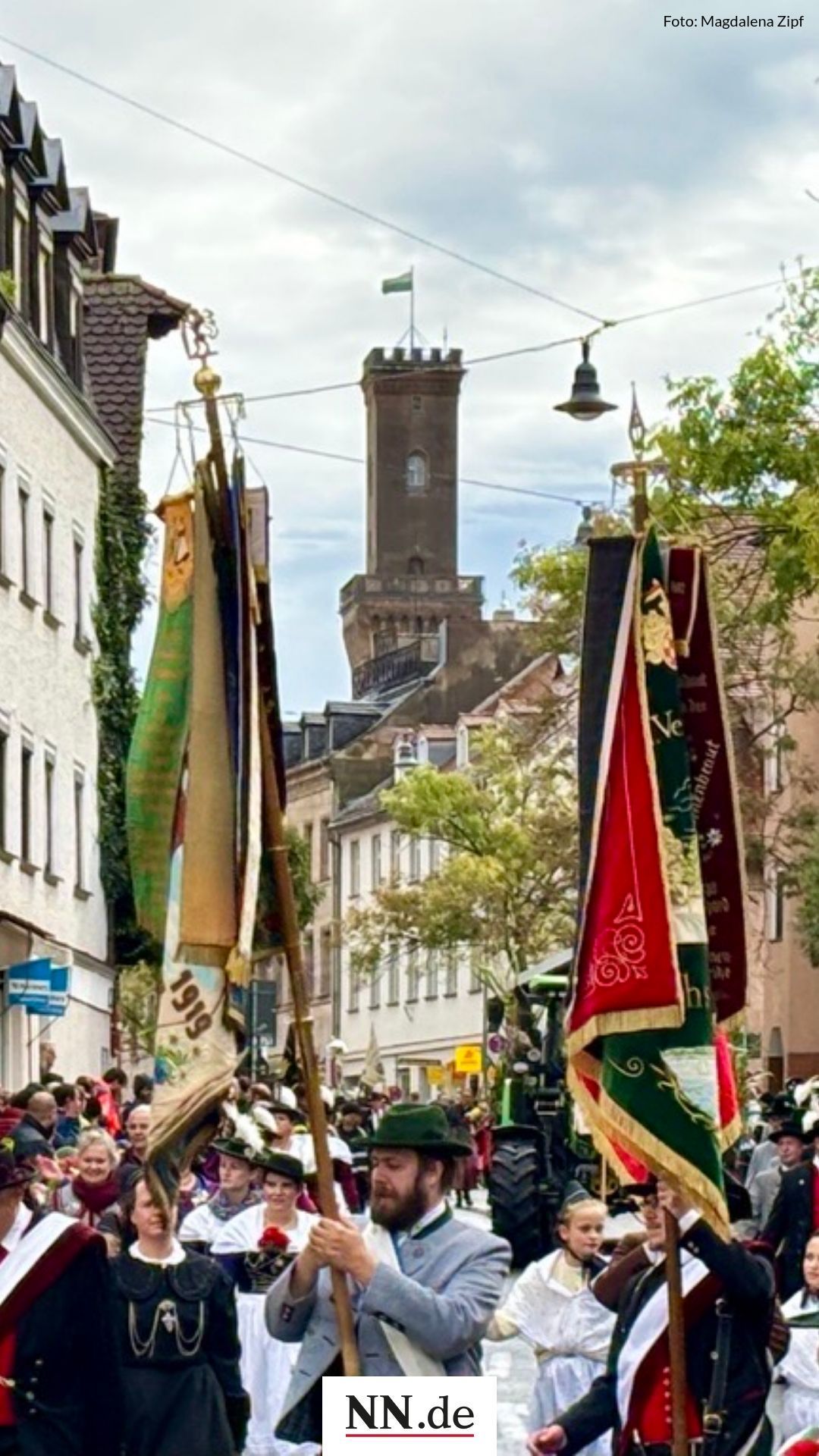 Video: Erntedankfestzug Fürther Michaelis-Kirchweih