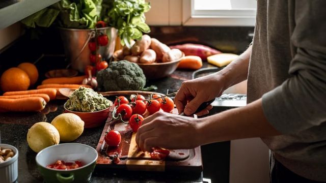Video: Was es Ihnen wirklich bringt, wenn Sie vegan leben
