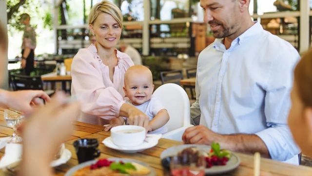 „Er ist ein Mensch, daher zählt er als Person“: Vater soll 65,90 Euro für Babystuhl hinblättern