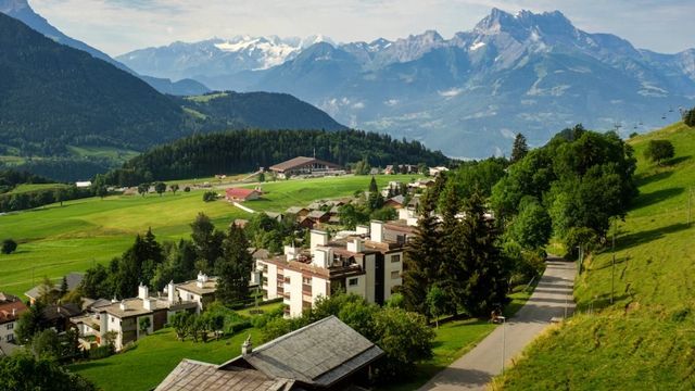 Leben im Schweizer Luxus-Internat: „Oh Miss, ich nehme keine Linienflüge“