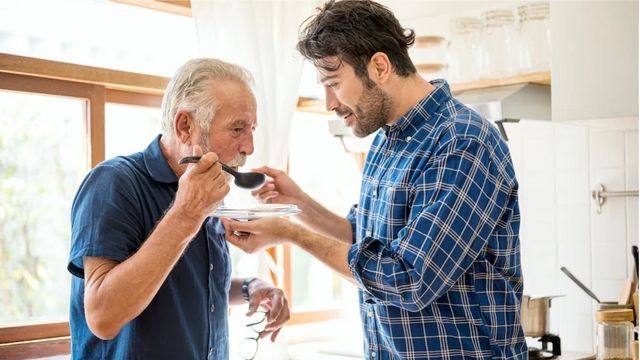Mike (22) zieht in den Garten seines Opas: „Nach ein paar Stunden stand das Haus“
