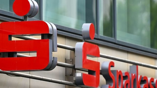 Video: Schließfächer in Sparkasse in Mönchengladbach aufgebrochen