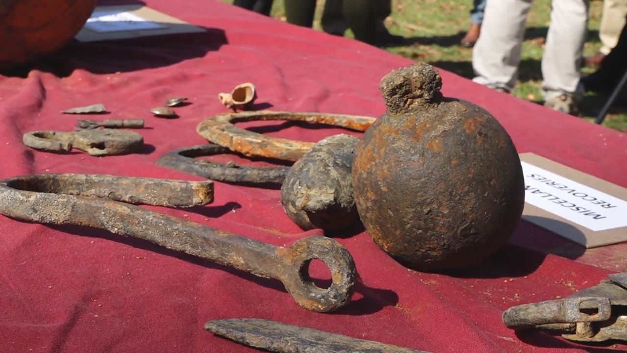 Aus dem US-Bürgerkrieg: Flussreinigung bringt Kanonenkugeln und Säbel ans Licht