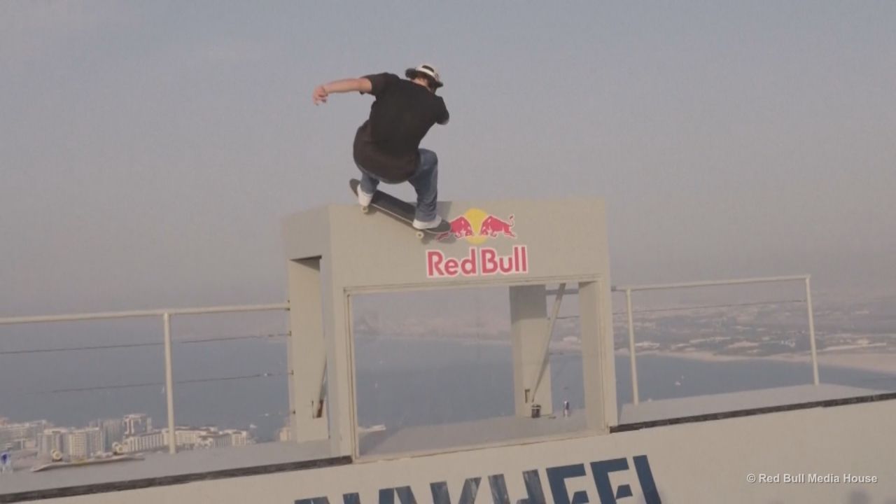 Skatepark in 245 Metern Höhe: Rampen und Kick-Flips über Dubais Skyline