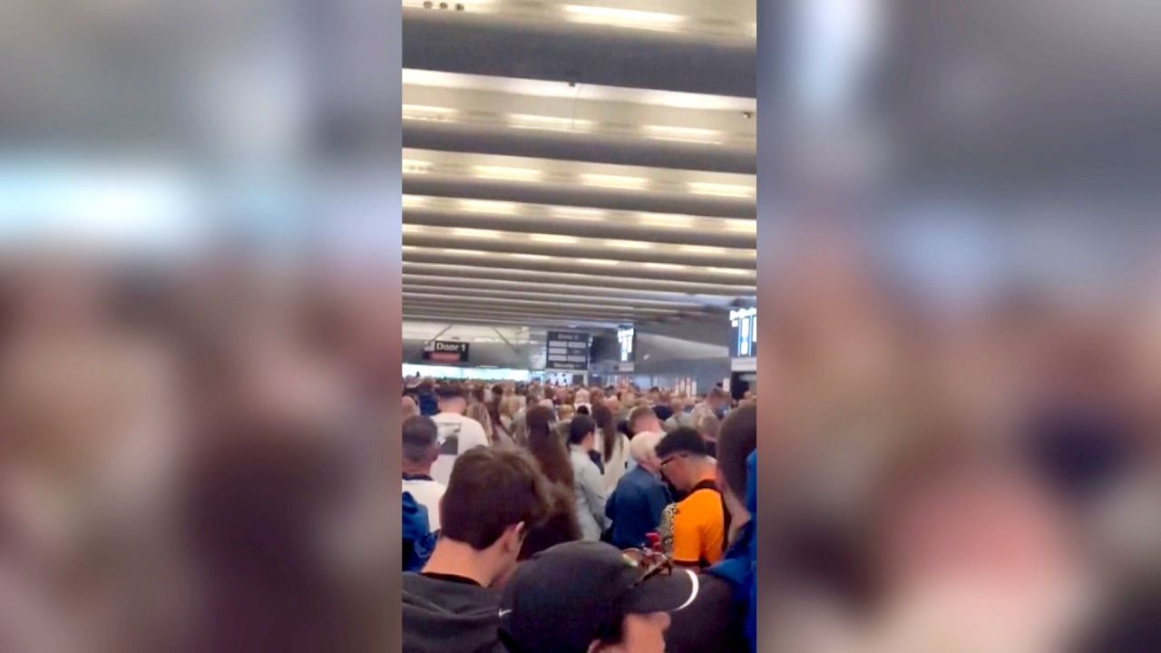 Stromausfall am Flughafen Manchester: Betrieb am Montag wieder aufgenommen