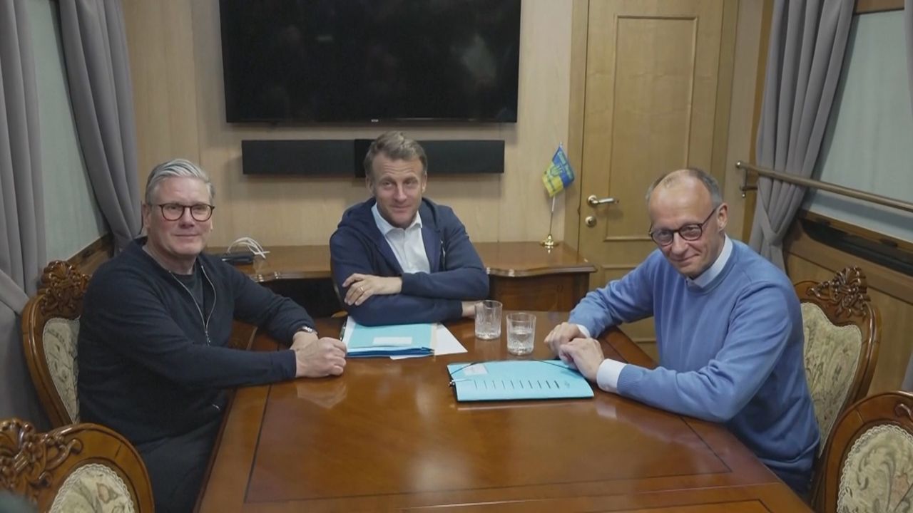 Video: Aufruf zum Waffenstillstand: Macron, Merz und Starmer in Kiew eingetroffen