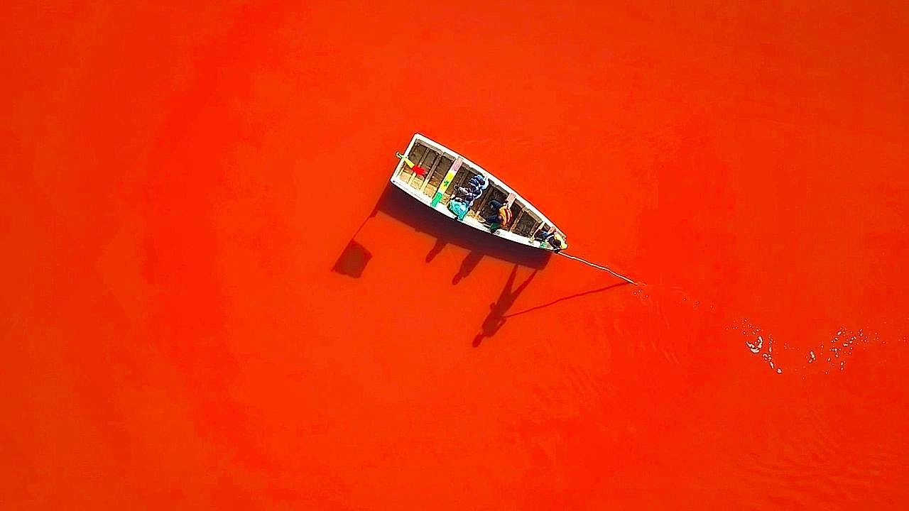 Video: Rosa See in Senegal erstrahlt wieder in voller Farbe