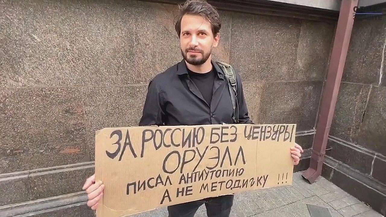 Kreml plant strenge Zensur im Internet: Festnahmen bei Protesten in Moskau