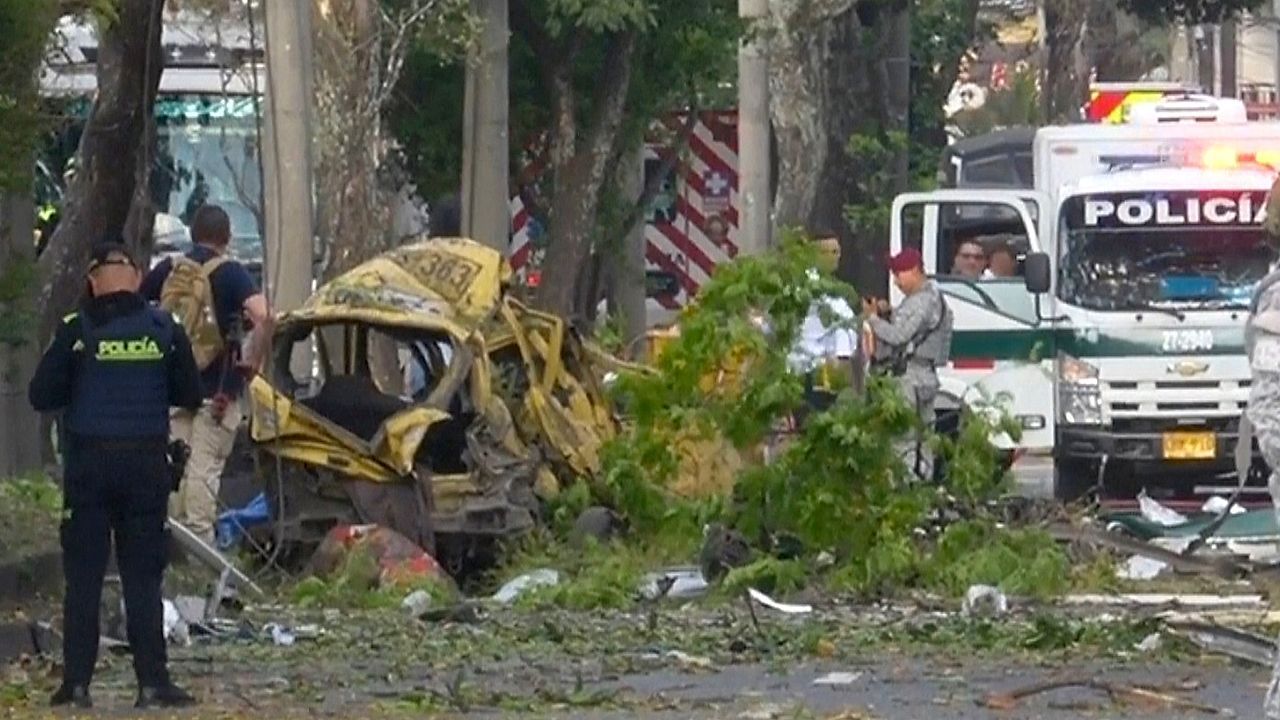 Video: Autobombe und Hubschrauber abgeschossen: Viele Tote bei Anschlägen in Kolumbien