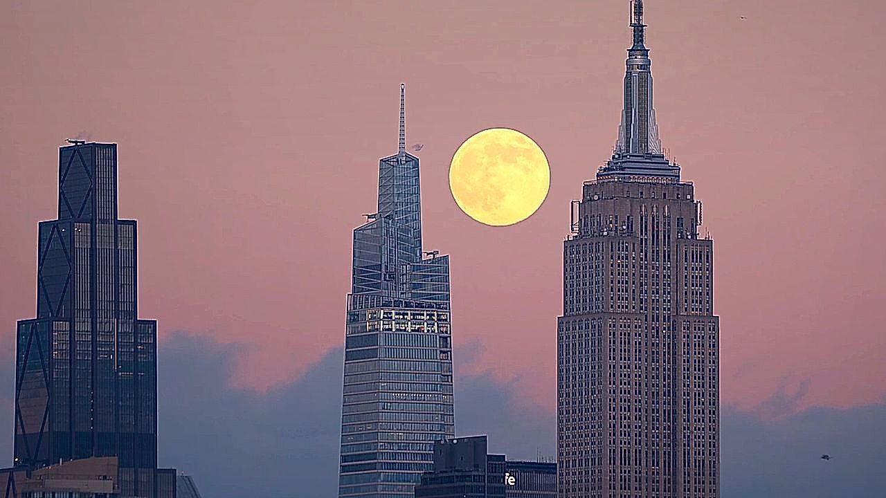 Video: Spectacular moment Cold Moon rises over NYC skyline
