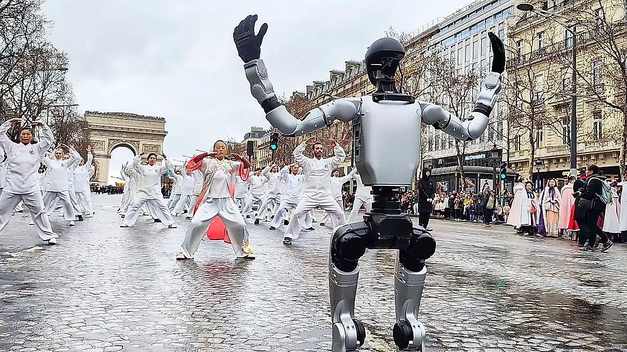 Humanoid-robot-takes-the-spotlight-in-Chinese-New-Year-parade-in-Paris