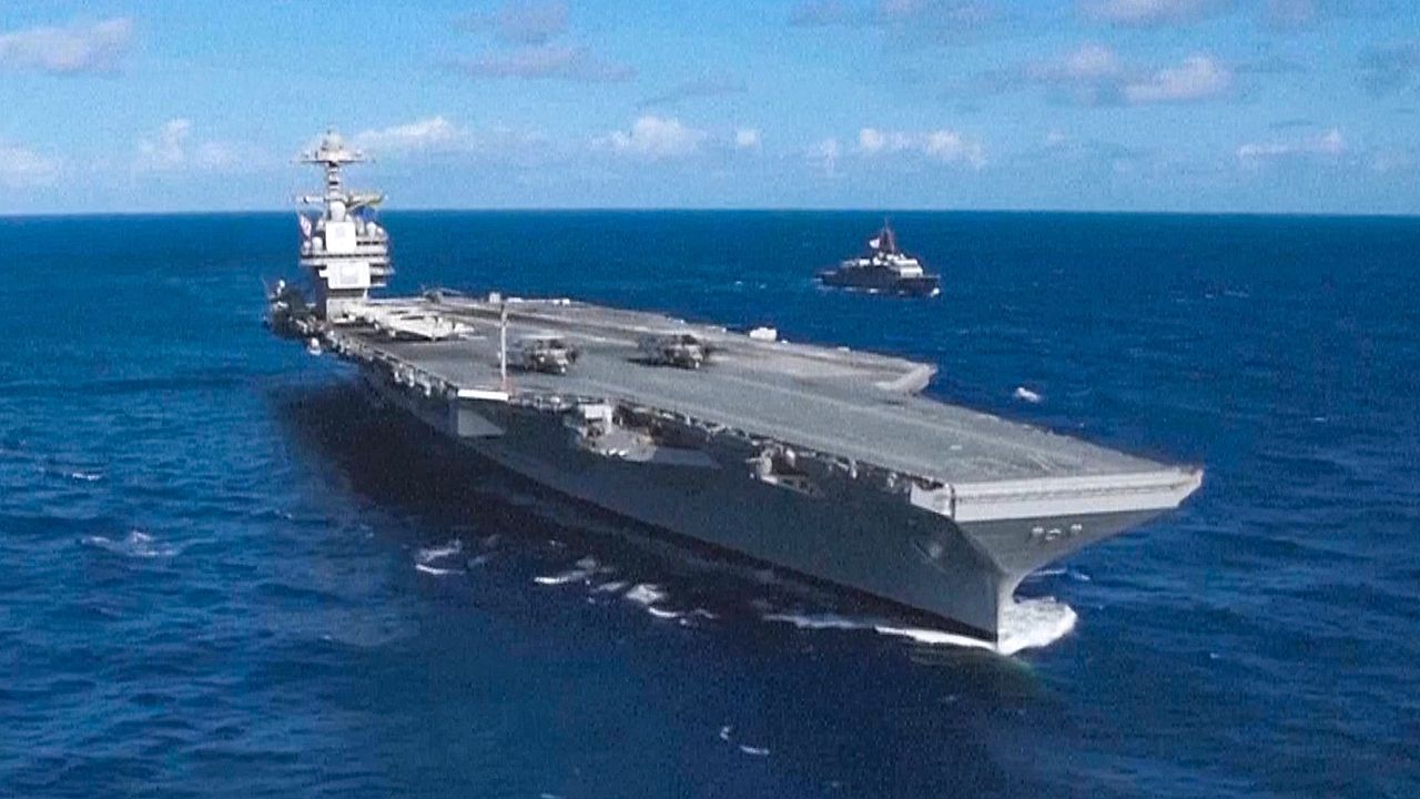 Video: Größter Flugzeugträger nimmt Kurs auf Iran: USA verlegen weiteres Schiff