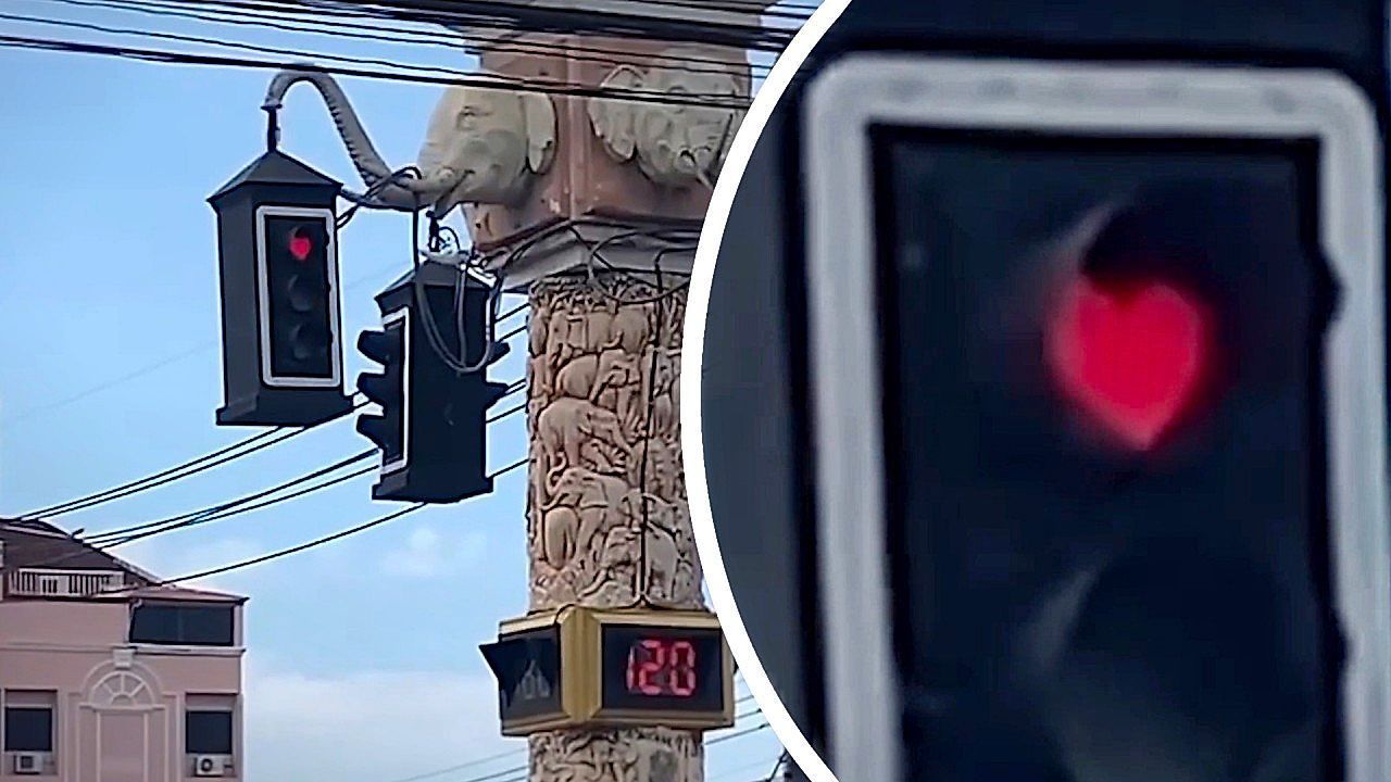 Video: Thailand's traffic light add an unexpected Valentine's Day twist