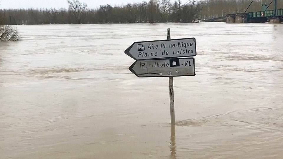 Sturm „Nils“ in Frankreich: Zwei Tote und schwere Überschwemmungen