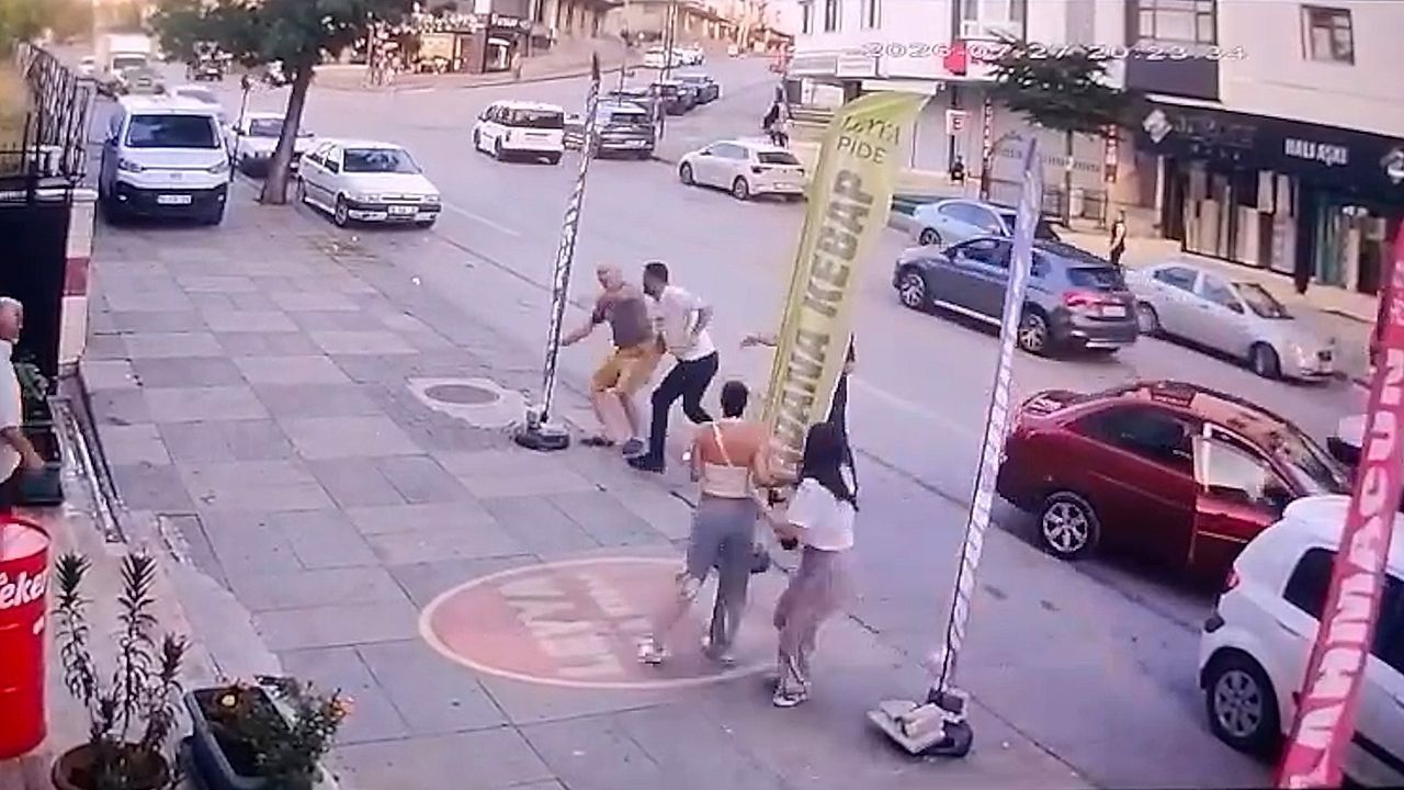 Video: Elderly man beaten after defending two teenage girls in Turkey