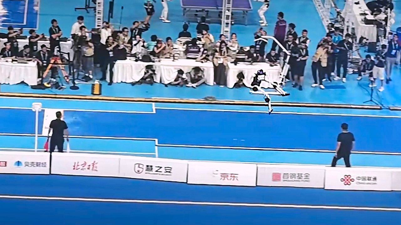 Video: Humanoid robots face off in long jump at Beijing arena - winner leaps nearly 9 yards