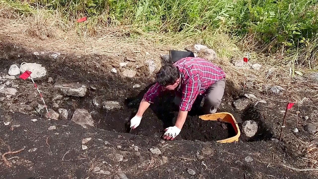 Video: Spuren einer vergessenen Kultur: Archäologen graben 2.500 Jahre alte Siedlung aus