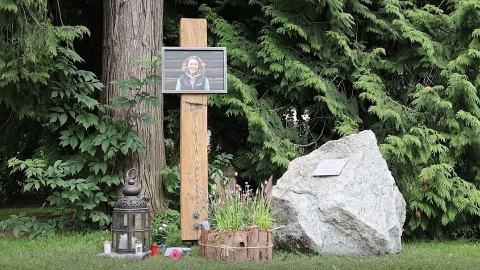 Keine Chance: Laura Dahlmeier bleibt am Berg zurück