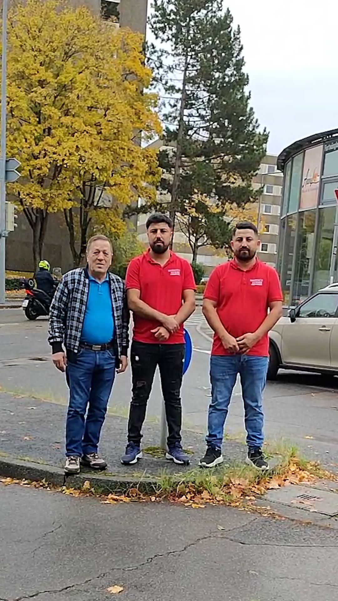 Video: Ersthelfer nach Unfall in Botnang: Das sind die Stuttgarter Helden