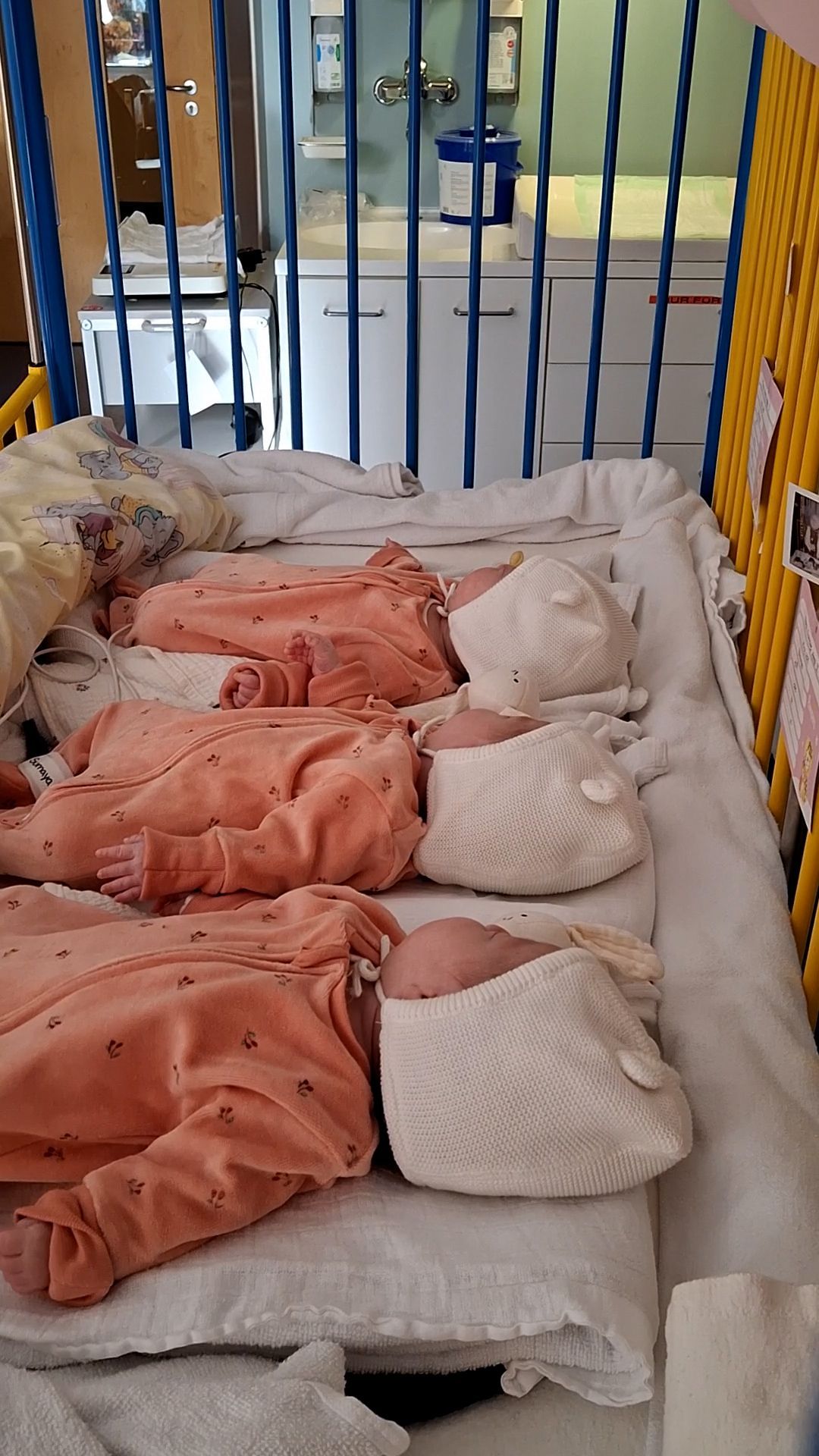 Video: Eineiige Drillinge am Klinikum Böblingen
