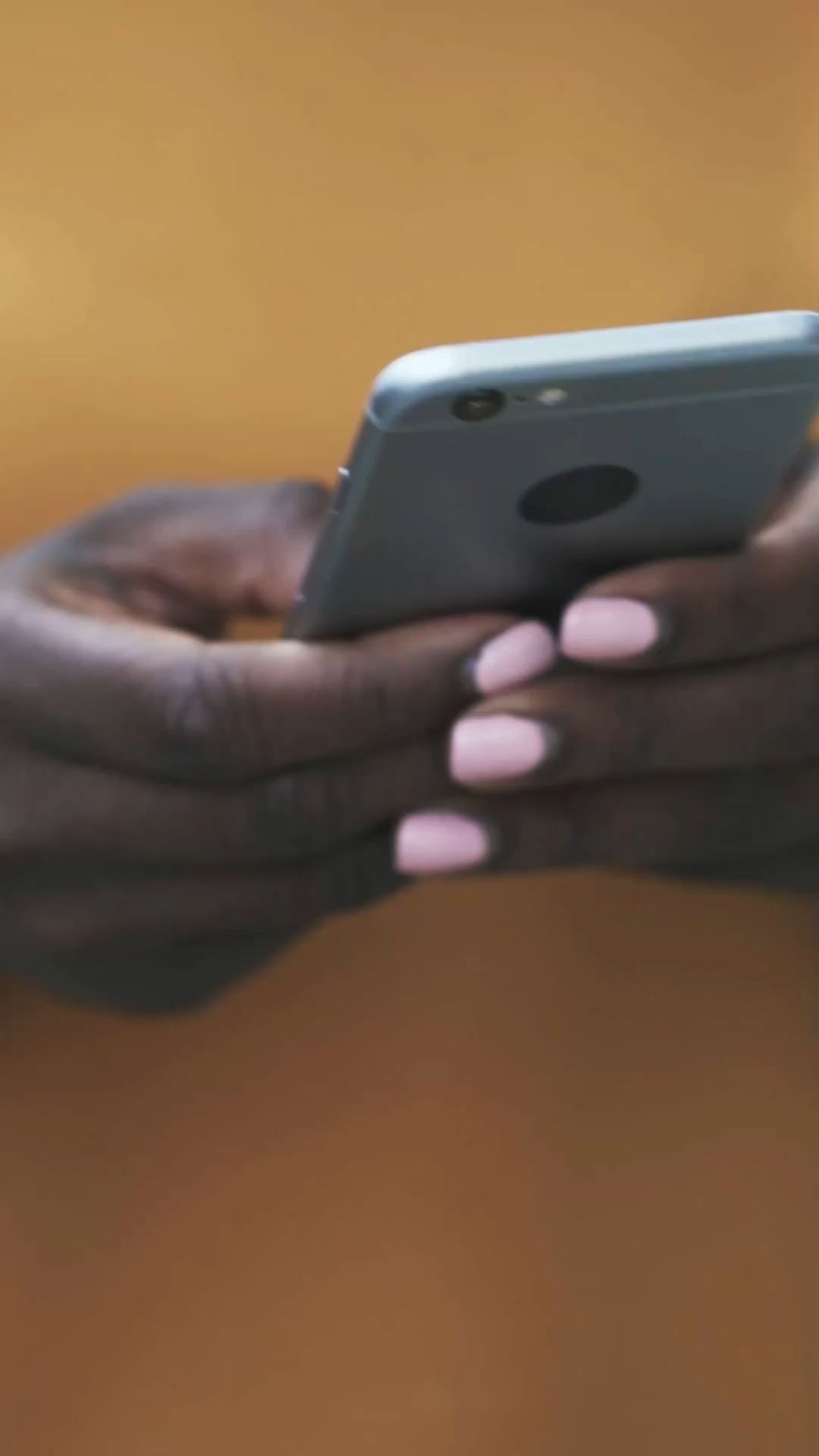 Video: Wohin mit alten Smartphones & Handys? Diese 6 Optionen gibt es