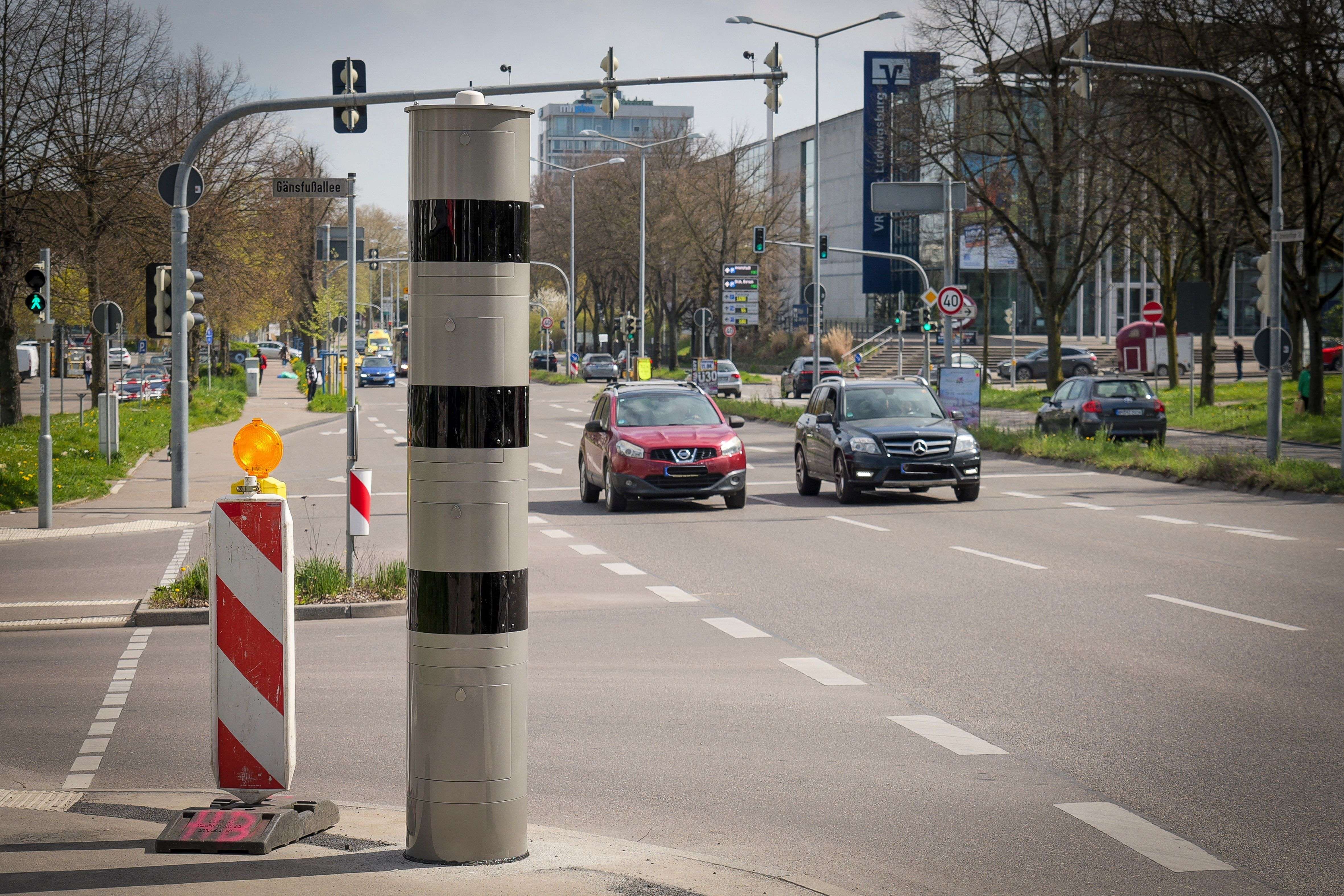 Video: Neuer Blitzer an der Schwieberdinger Straße