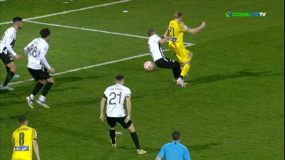 Καθαρό πέναλτι στον Βίντα το βάφτισαν κίτρινη και θέατρο! (VIDEO)