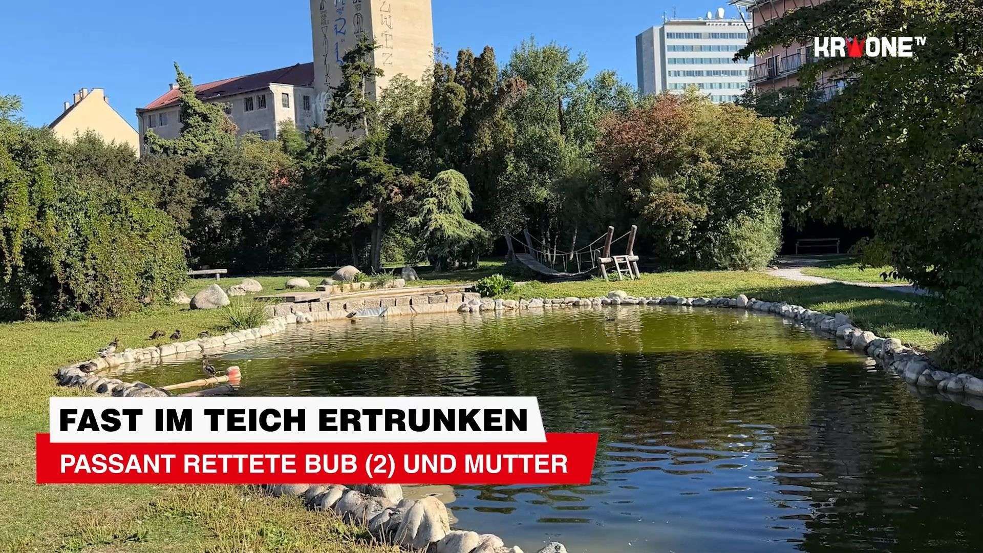 Video: Passant rettete Bub (2) und Mutter aus Teich