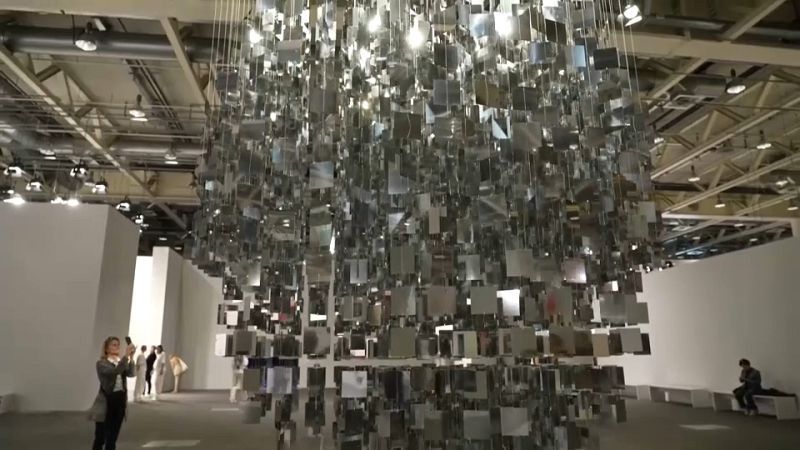 Steine, Metallstangen und Gummischläuche: Kunst auf 16.000 Quadratmetern in Basel