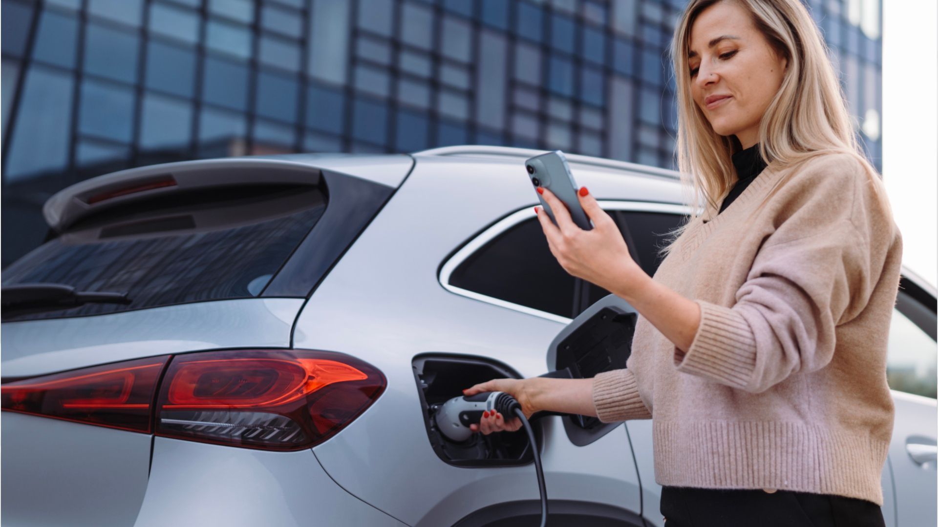 Gebrauchtes E-Auto kaufen: Bremsen und Batterie checken