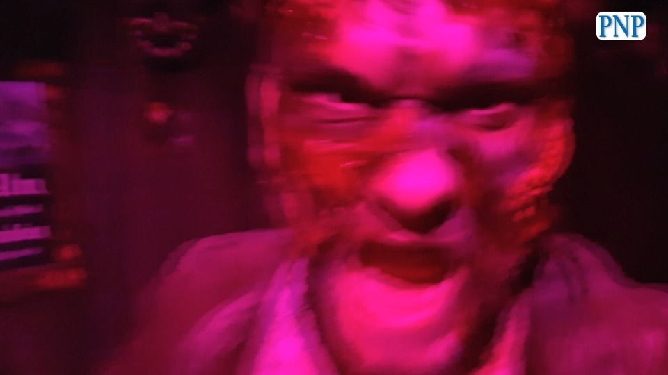 Volontär Fabian Bauer verwandelt sich zum Zombie