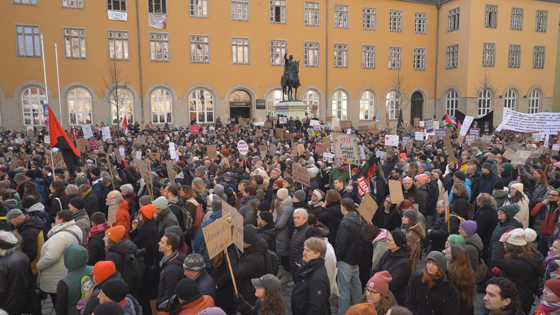 Protest gegen Rechts: 20.000 Menschen demonstrieren in Regensburg