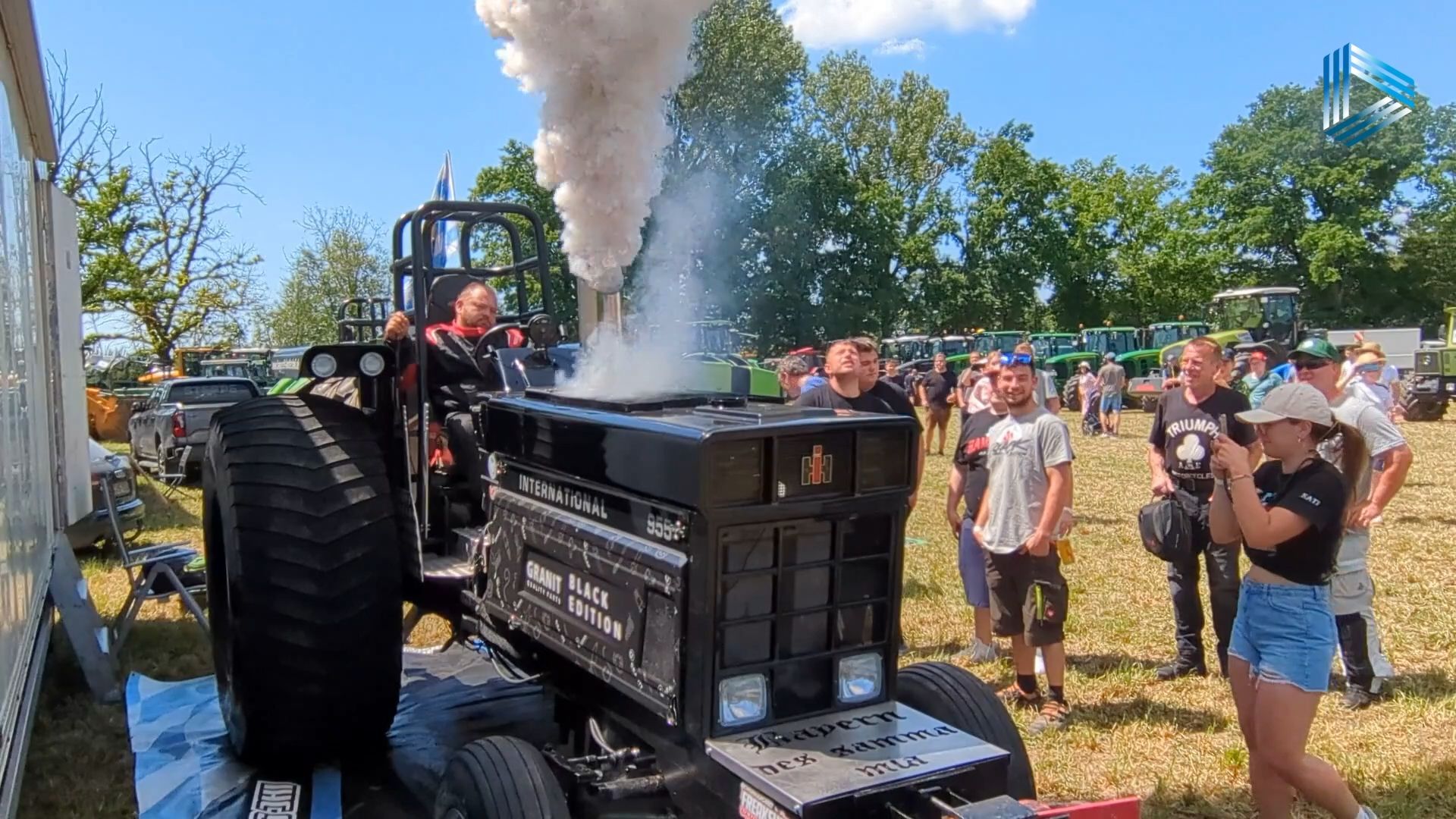 Video: Traktorpulling in Freinhausen