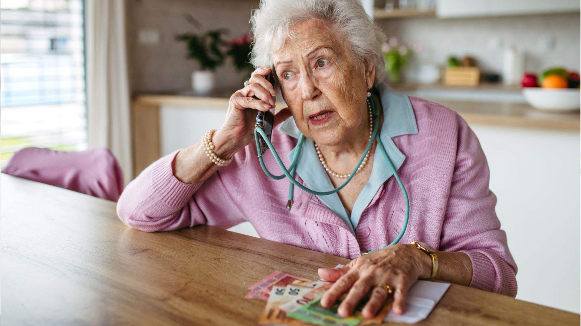 Video: Mit diesen Tipps machen Sie es Enkeltrick-Betrügern schwer