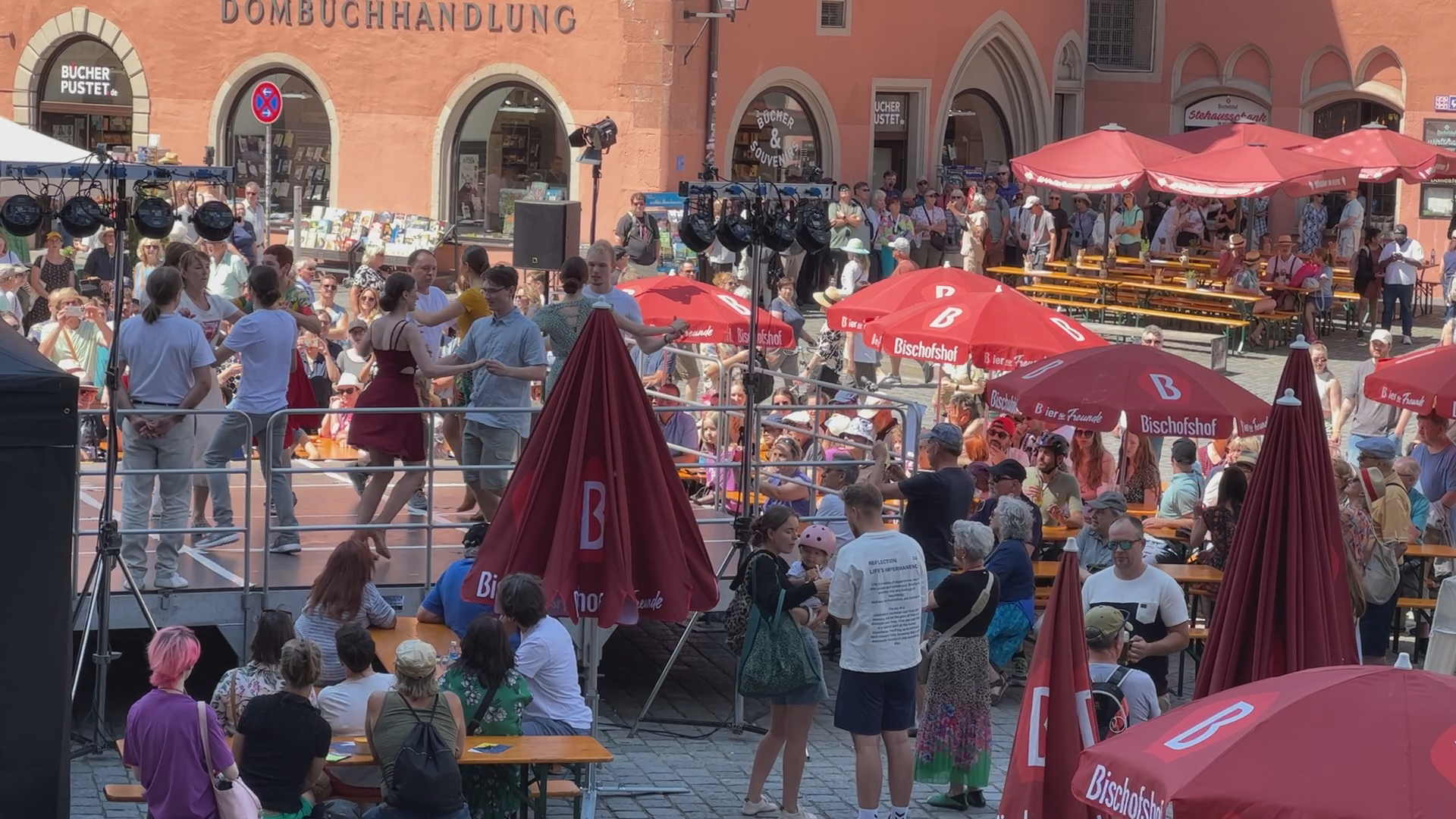 Between Celebration and Logistics - Saturday at the Regensburg Citizens' Festival