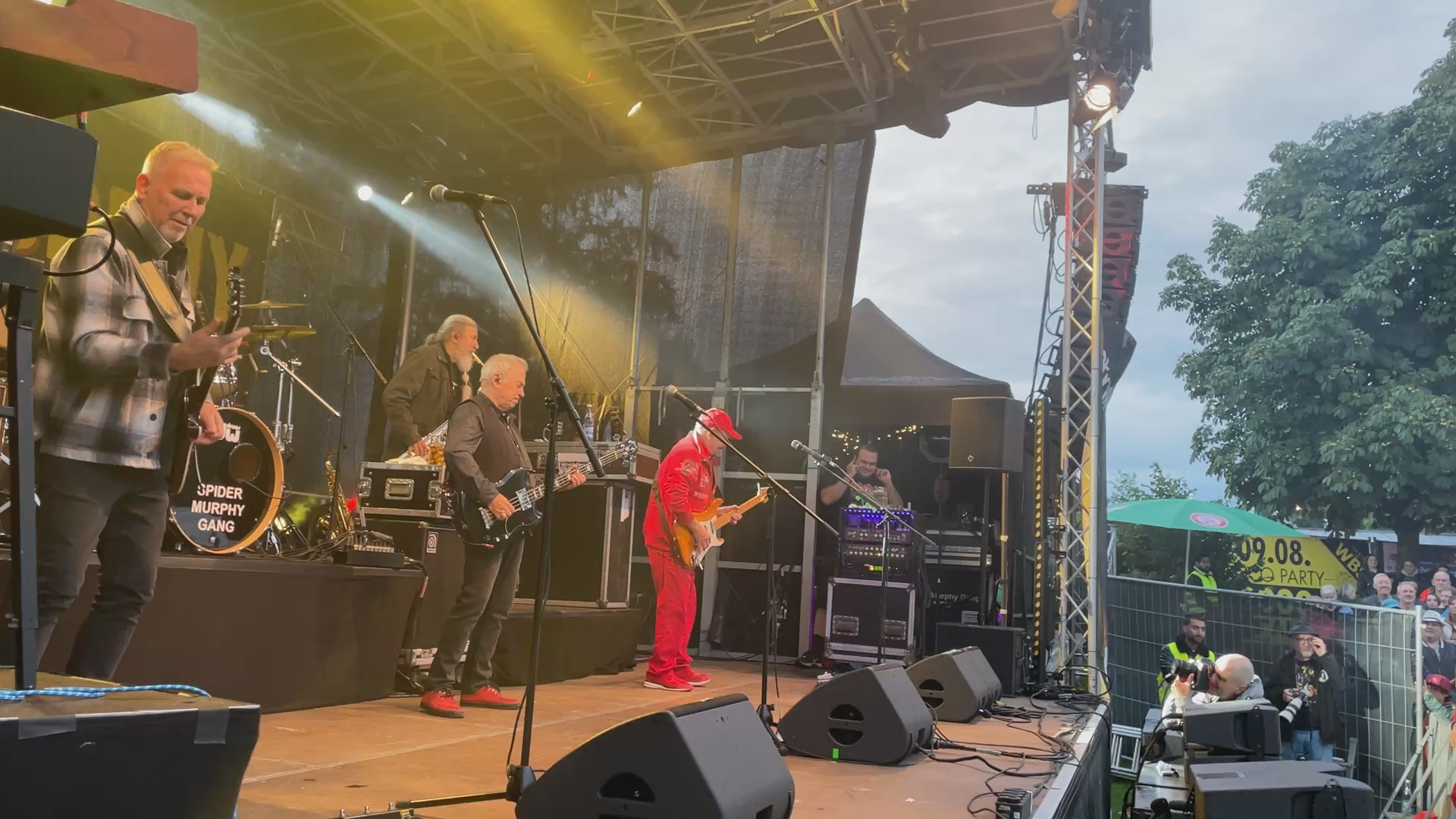 Video: Konzert der Spider Murphy Gang der krönende Abschluss der Obinger Festwoche