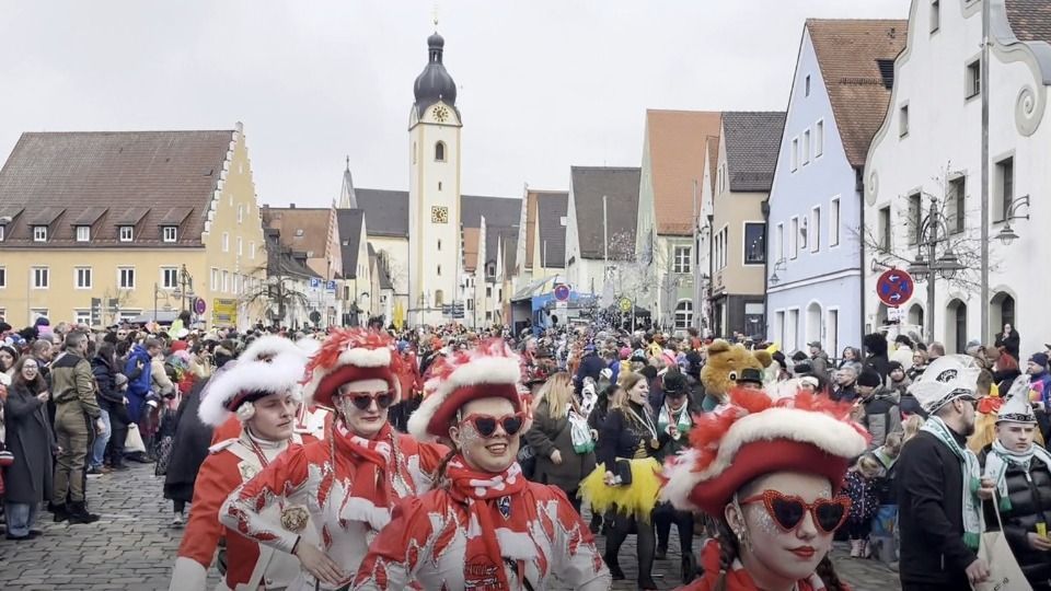 Video: Schwandorf: Tausende feierten den Ostbayerischen Faschingszug