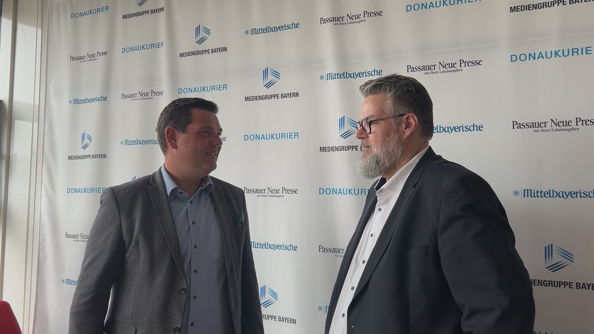 Video: OB-Stichwahl in Passau: Rother und Dickl im direkten Vergleich