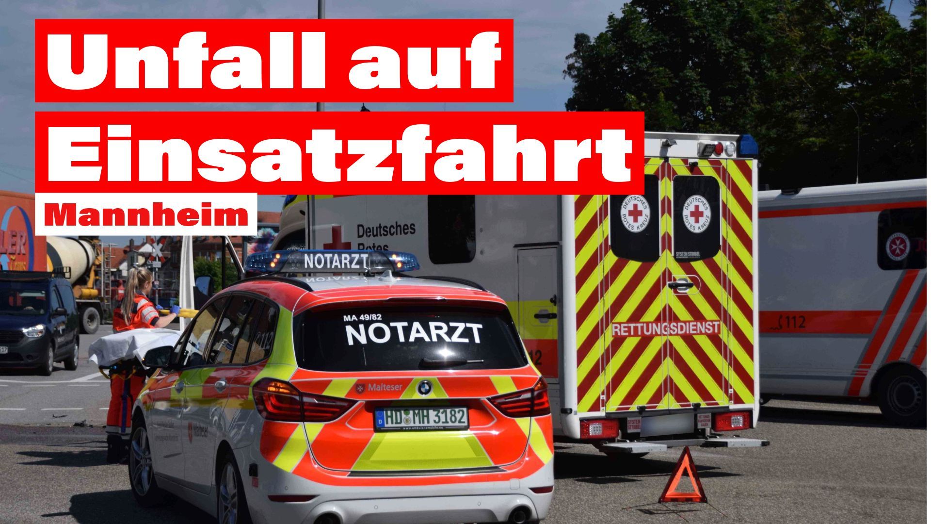 Unfall auf Einsatzfahrt: Rettungswagen kollidiert in Mannheim mit AMG-Mercedes