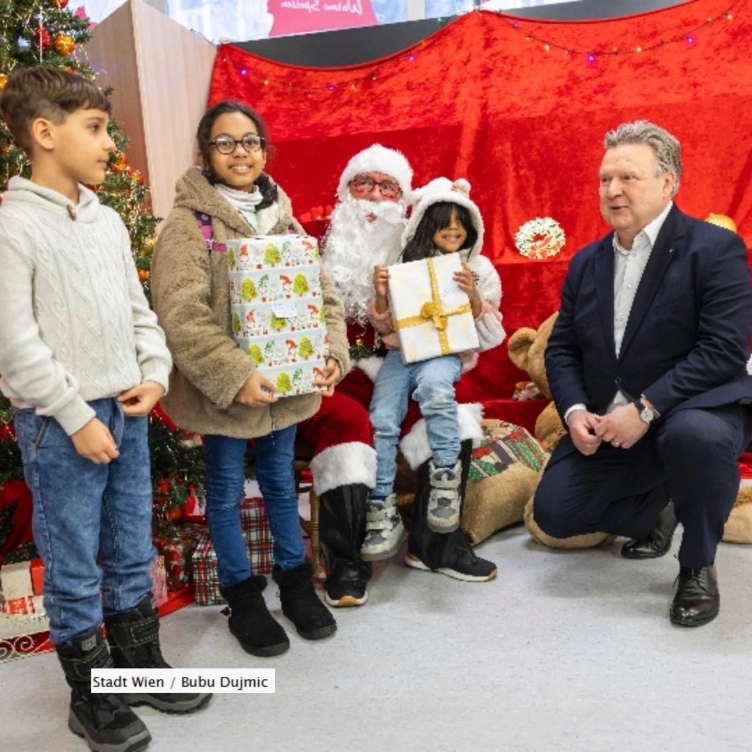 Video: Ludwig und Papai bringen Weihnachtsfreude ‑ Made with FlexClip
