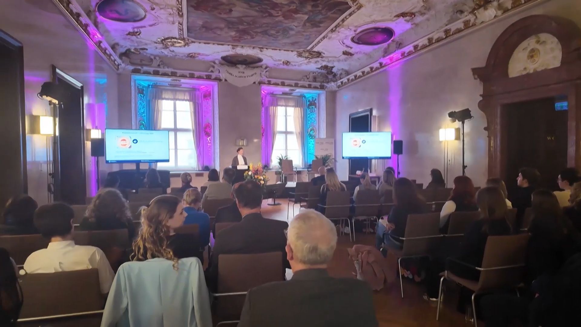 Video: Die Frau im Mittelpunkt Wissenschaft & Forschung im Alten Rathaus Wien