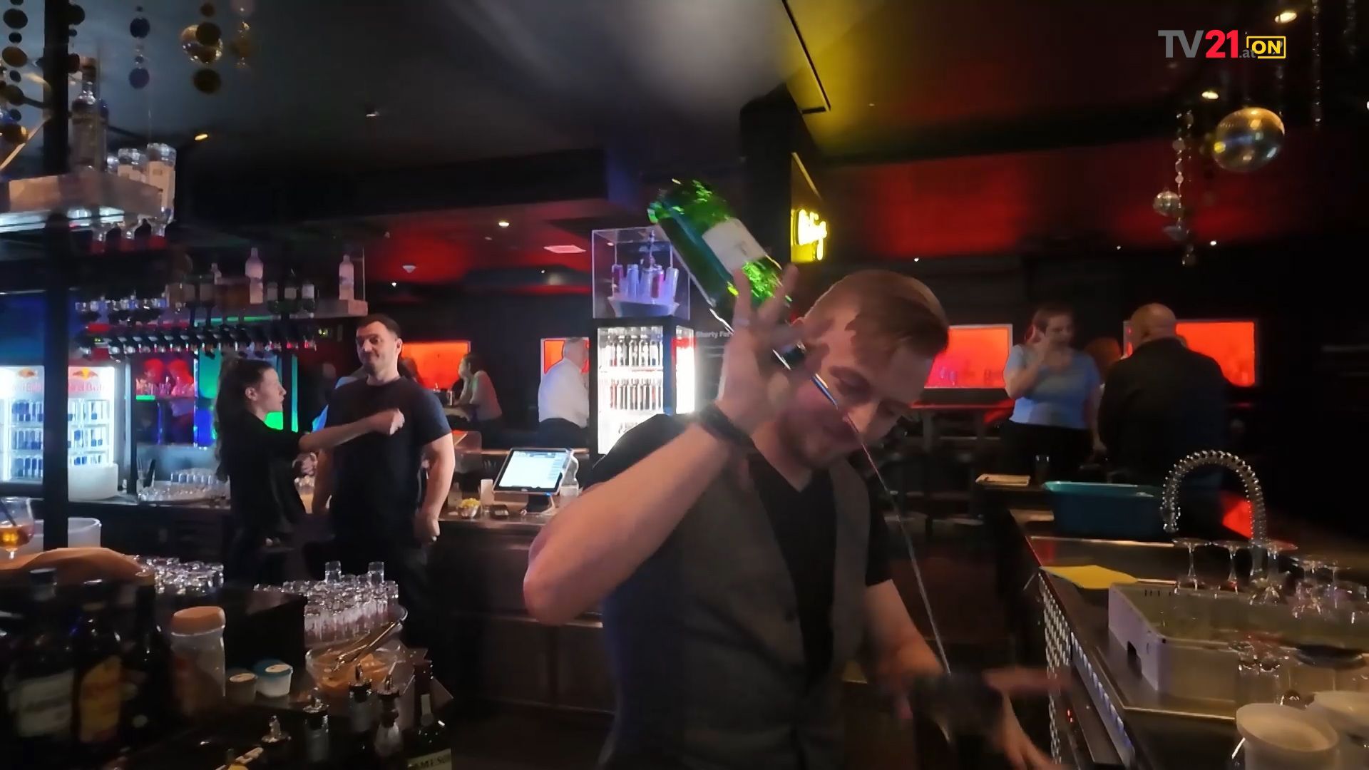 Video: KLUB66 im legendären U4 – Lebensfreude kennt kein Alter