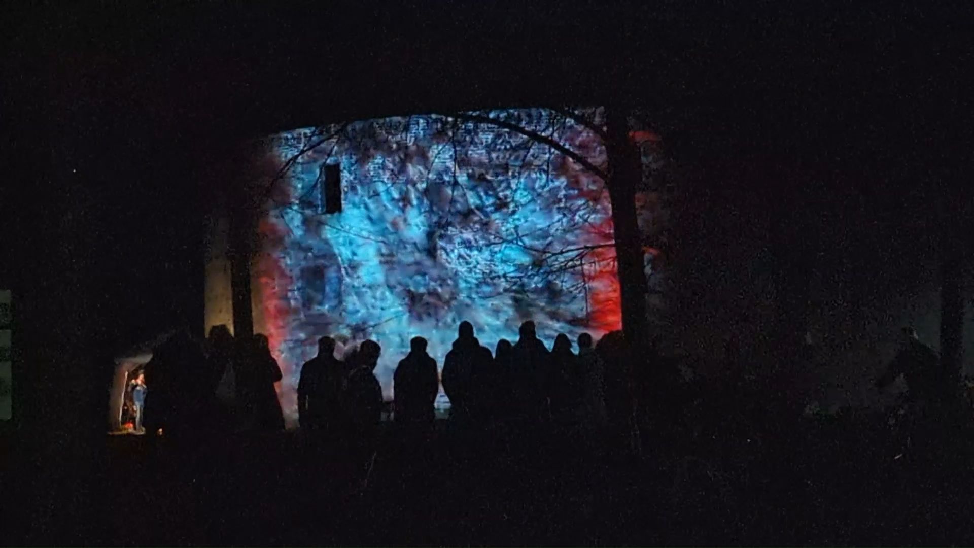 Licht- und Klanginstallation „WeckRuf Frieden“ am Zwinger